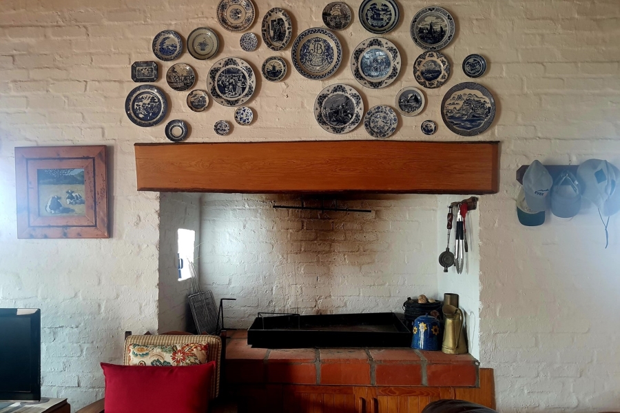 4 Bedroom Property for Sale in Boggomsbaai Western Cape